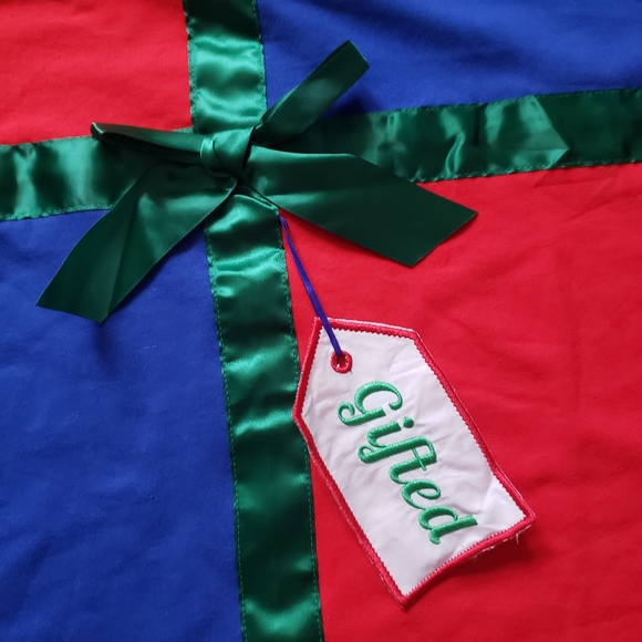 Rockin' Around Holiday Sweatshirt Gifted - Picture 2 of 6